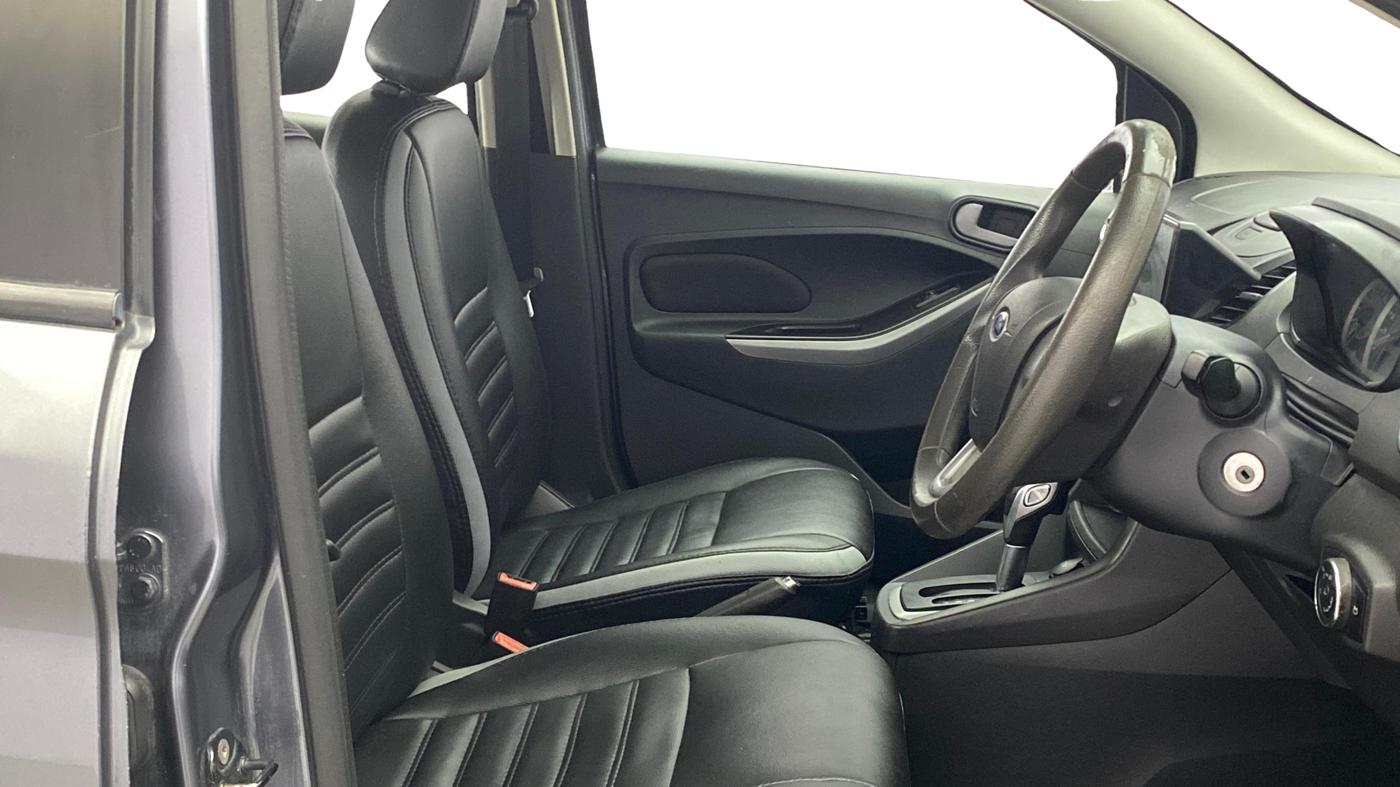 2015 Ford New Figo TITANIUM 1.5 PETROL AT, Petrol, Automatic, 82,253 km, Right Side Front Door Cabin