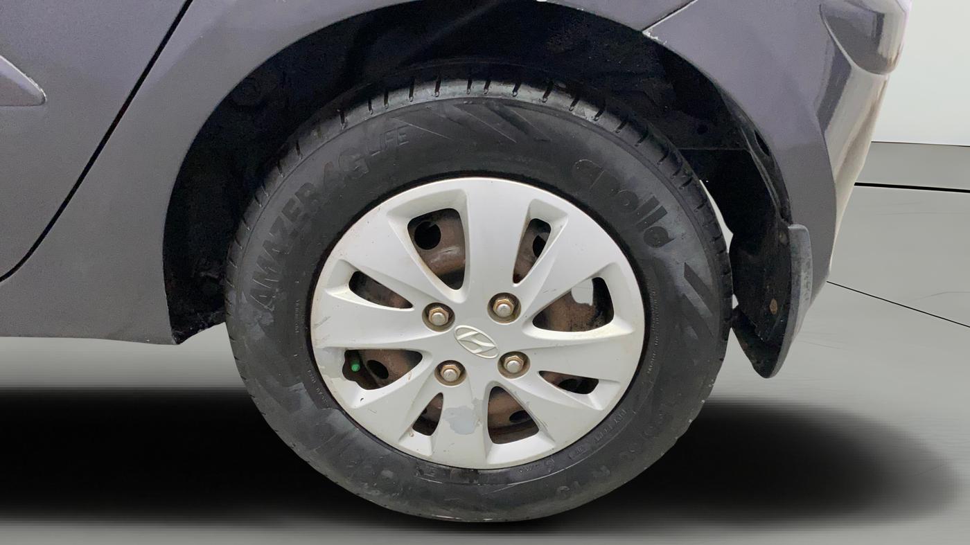 2013 Hyundai i10 SPORTZ 1.2, Petrol, Manual, 70,004 km, Left Rear Wheel