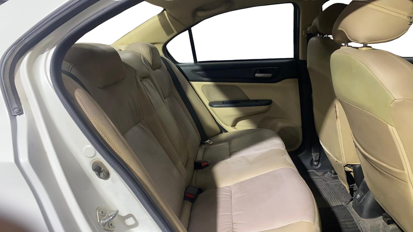 2018 Honda Amaze 1.5L I-DTEC V CVT, Diesel, Automatic, 89,202 km, Right Side Rear Door Cabin