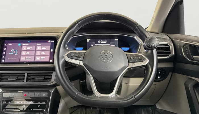 2022 Volkswagen TAIGUN TOPLINE 1.0 TSI MT, Petrol, Manual, 26,776 km, Steering Wheel Close Up