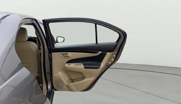 2016 Maruti Ciaz VDI+ SHVS, Diesel, Manual, 68,371 km, RHS Rear Door