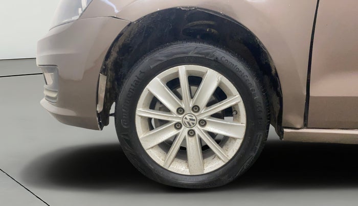 2016 Volkswagen Vento HIGHLINE PETROL AT, Petrol, Automatic, 1,21,926 km, Left Front Wheel