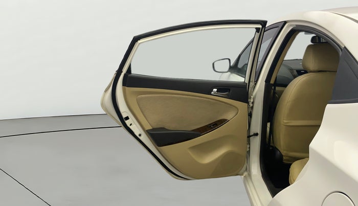 2014 Hyundai Verna FLUIDIC 1.6 VTVT EX, Petrol, Manual, 1,05,898 km, LHS Rear Door