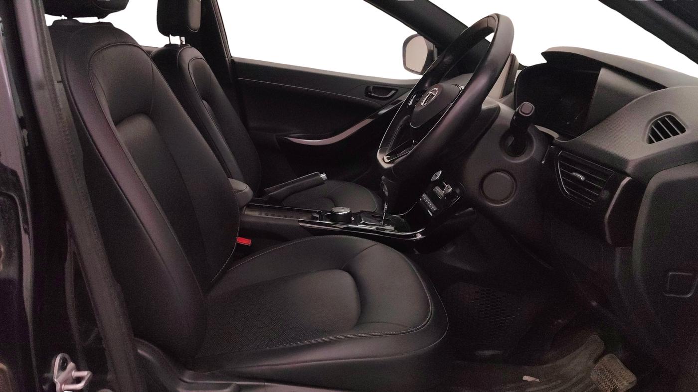 2023 Tata NEXON XZA PLUS DIESEL (L) DARK EDITION, Diesel, Automatic, 54,253 km, Right Side Front Door Cabin