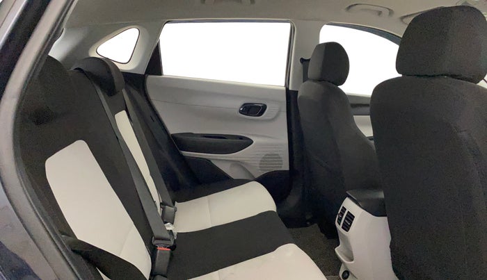 2023 Hyundai NEW I20 SPORTZ 1.2 IVT, Petrol, Automatic, 25,894 km, Right Side Rear Door Cabin