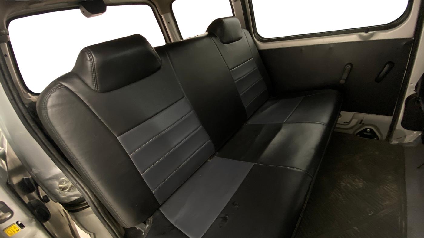2023 Maruti Eeco 5 STR AC, Petrol, Manual, 38,172 km, Right Side Rear Door Cabin