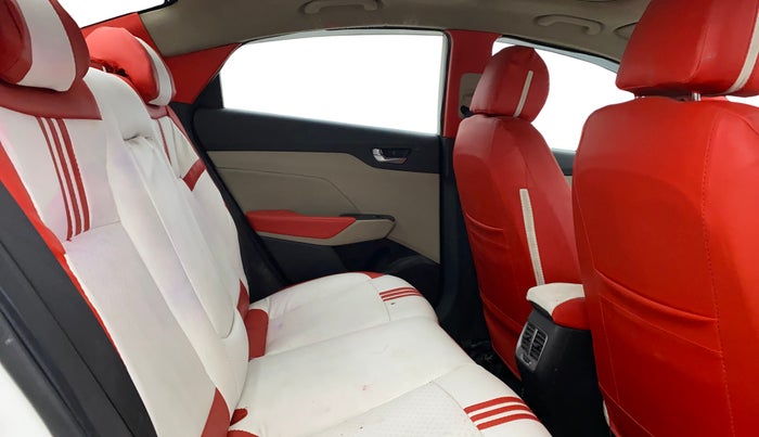 2022 Hyundai Verna SX (O)1.5 VTVT, CNG, Manual, 60,708 km, Right Side Rear Door Cabin