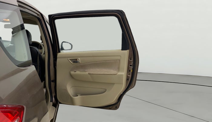 2014 Maruti Ertiga VXI, Petrol, Manual, 1,16,437 km, RHS Rear Door