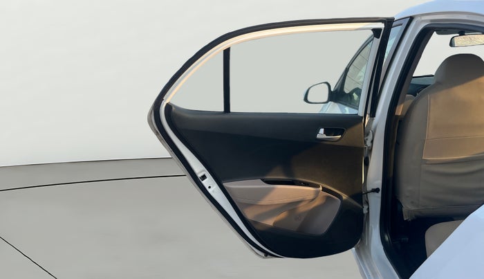 2015 Hyundai Xcent S (O) 1.2, Petrol, Manual, 27,993 km, LHS Rear Door