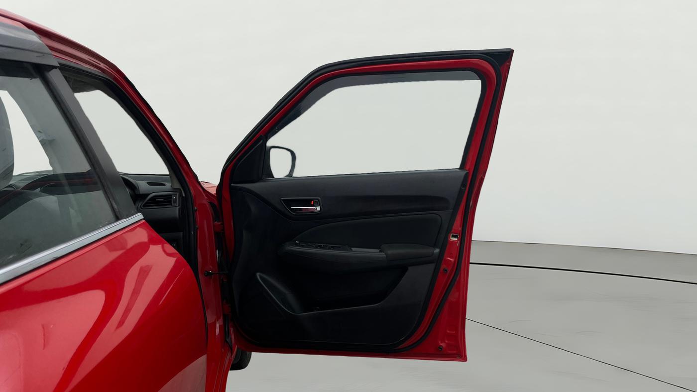 2018 Maruti Swift VXI, Petrol, Manual, 59,419 km, RHS Front Door