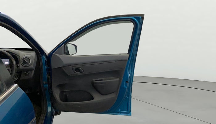 2022 Renault Kwid RXT 1.0 (O), Petrol, Manual, 30,564 km, RHS Front Door