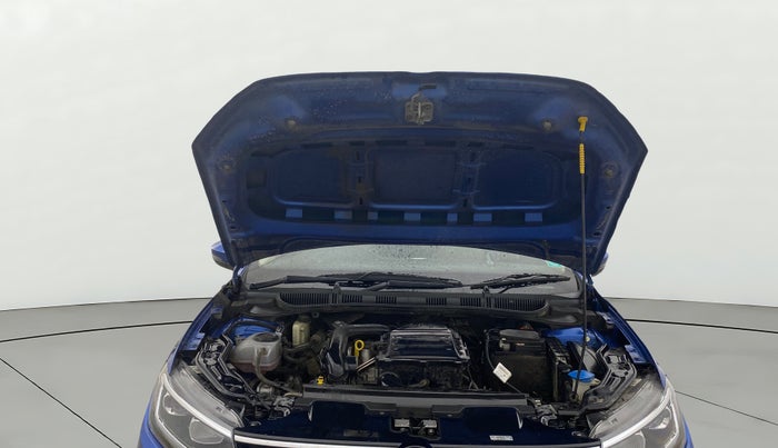 2022 Volkswagen VIRTUS TOPLINE TSI 1.0 MT, Petrol, Manual, 63,711 km, Open Bonet