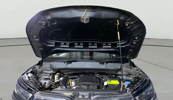 2021 Skoda KUSHAQ ACTIVE 1.0L TSI MT, Petrol, Manual, 35,092 km, Open Bonet