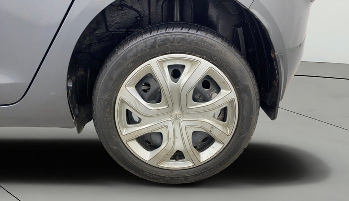 2022 Tata ALTROZ XT PETROL, Petrol, Manual, 21,360 km, Left Rear Wheel