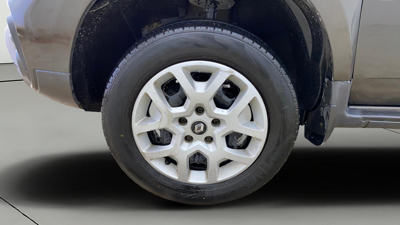 2021 Renault Duster RXS 1.5 PETROL MT, Petrol, Manual, 67,909 km, Left Front Wheel