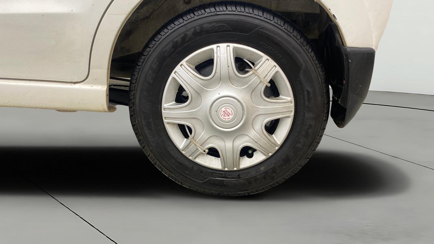 2013 Maruti A Star VXI (ABS) AT, Petrol, Automatic, 29,903 km, Left Rear Wheel