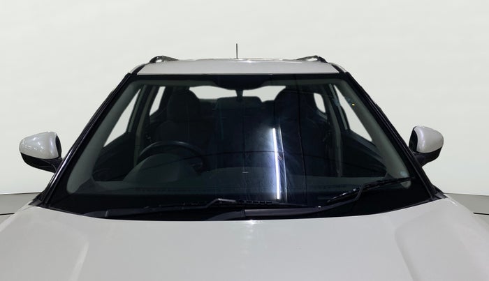 2019 Mahindra XUV300 W6 1.2 PETROL, Petrol, Manual, 83,366 km, Front Windshield