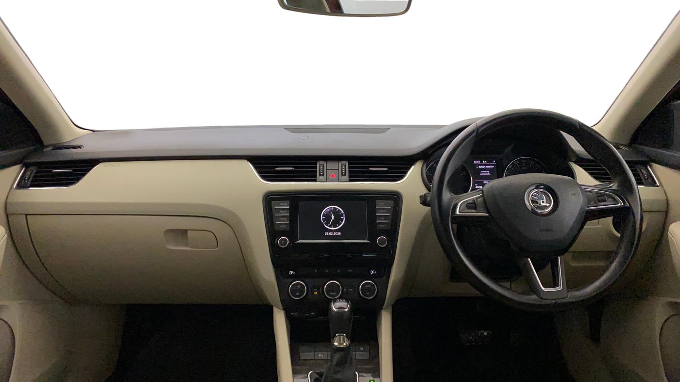 2017 Skoda Octavia STYLE PLUS AT 1.8 TSI, Petrol, Automatic, 47,241 km, Dashboard