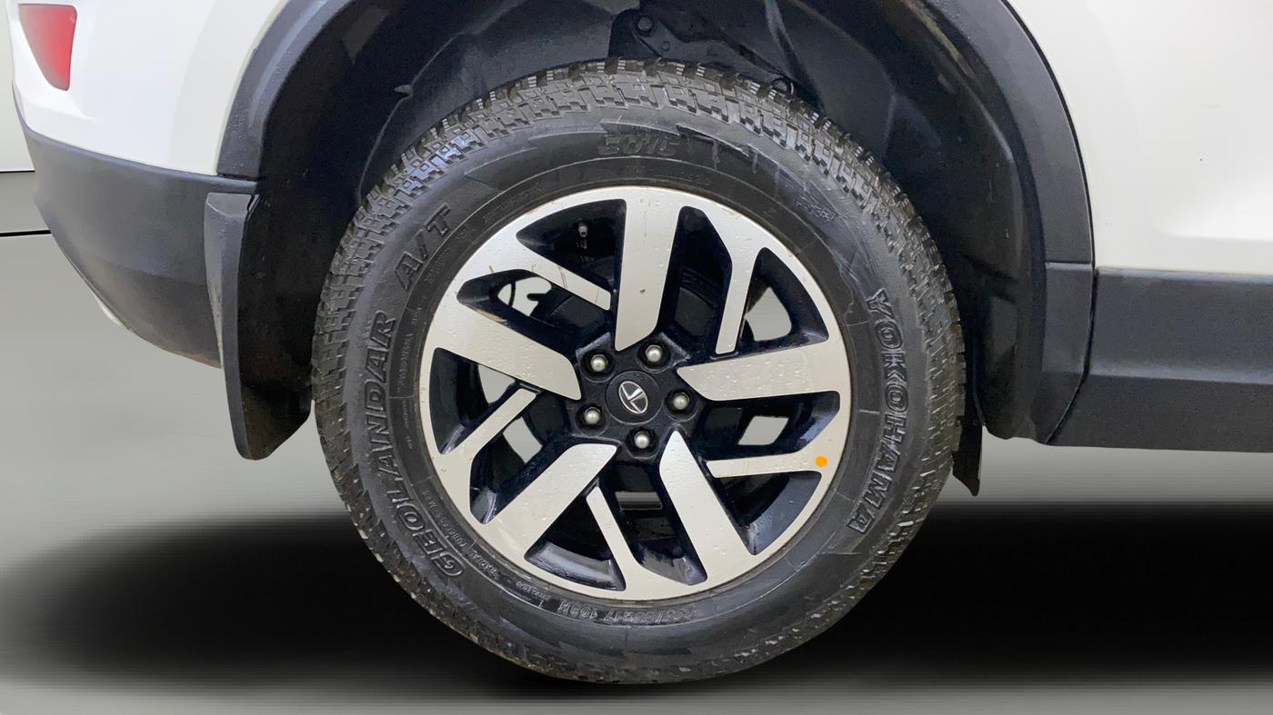 2020 Tata Harrier XZ PLUS 2.0L DUAL TONE, Diesel, Manual, 1,32,979 km, Right Rear Wheel