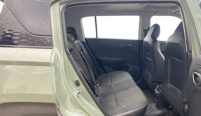 2024 Hyundai EXTER SX(O) CONNECT 1.2 AMT DUAL TONE, Petrol, Automatic, 28,151 km, Right Side Rear Door Cabin