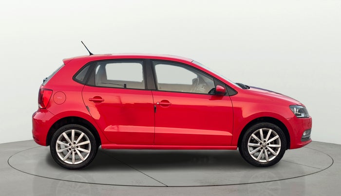 2018 Volkswagen Polo HIGHLINE PLUS 1.0 16 ALLOY, Petrol, Manual, 1,11,152 km, Right Side View