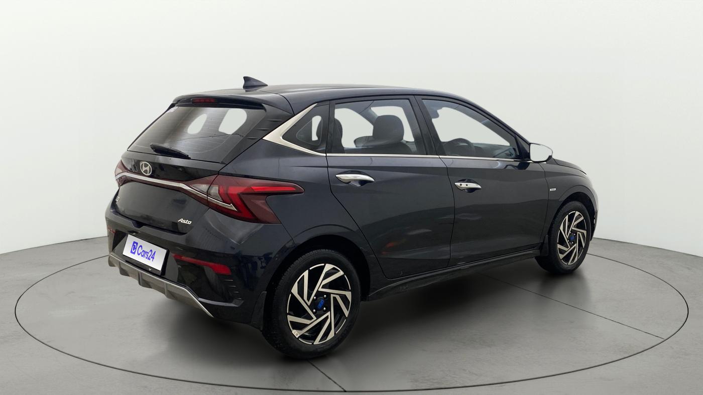 2024 Hyundai NEW I20 ASTA (O) 1.2 IVT, Petrol, Automatic, 16,859 km, Right Back Diagonal