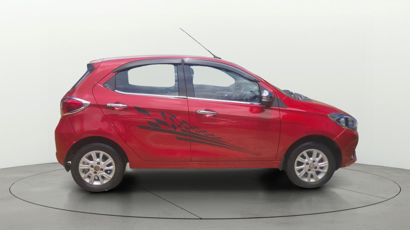 2018 Tata Tiago XZA PETROL, Petrol, Automatic, 72,397 km, Right Side View