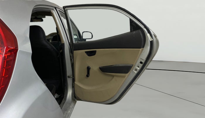 2014 Hyundai Eon ERA +, Petrol, Manual, 1,15,349 km, RHS Rear Door