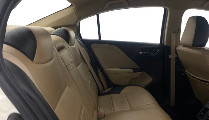 2020 Honda City 1.5L I-VTEC V MT, Petrol, Manual, 85,530 km, Right Side Rear Door Cabin