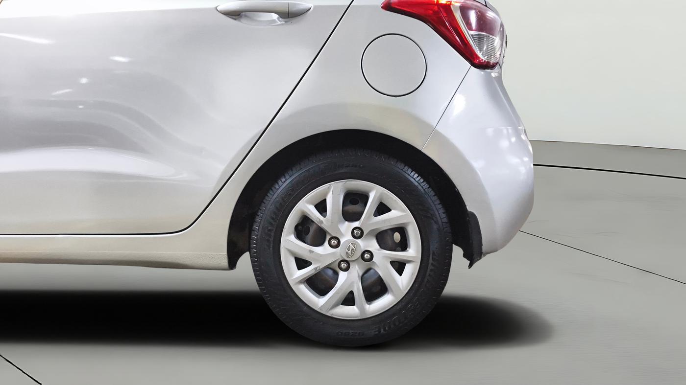 2018 Hyundai Grand i10 MAGNA 1.2 KAPPA VTVT, CNG, Manual, 83,515 km, Left Rear Wheel