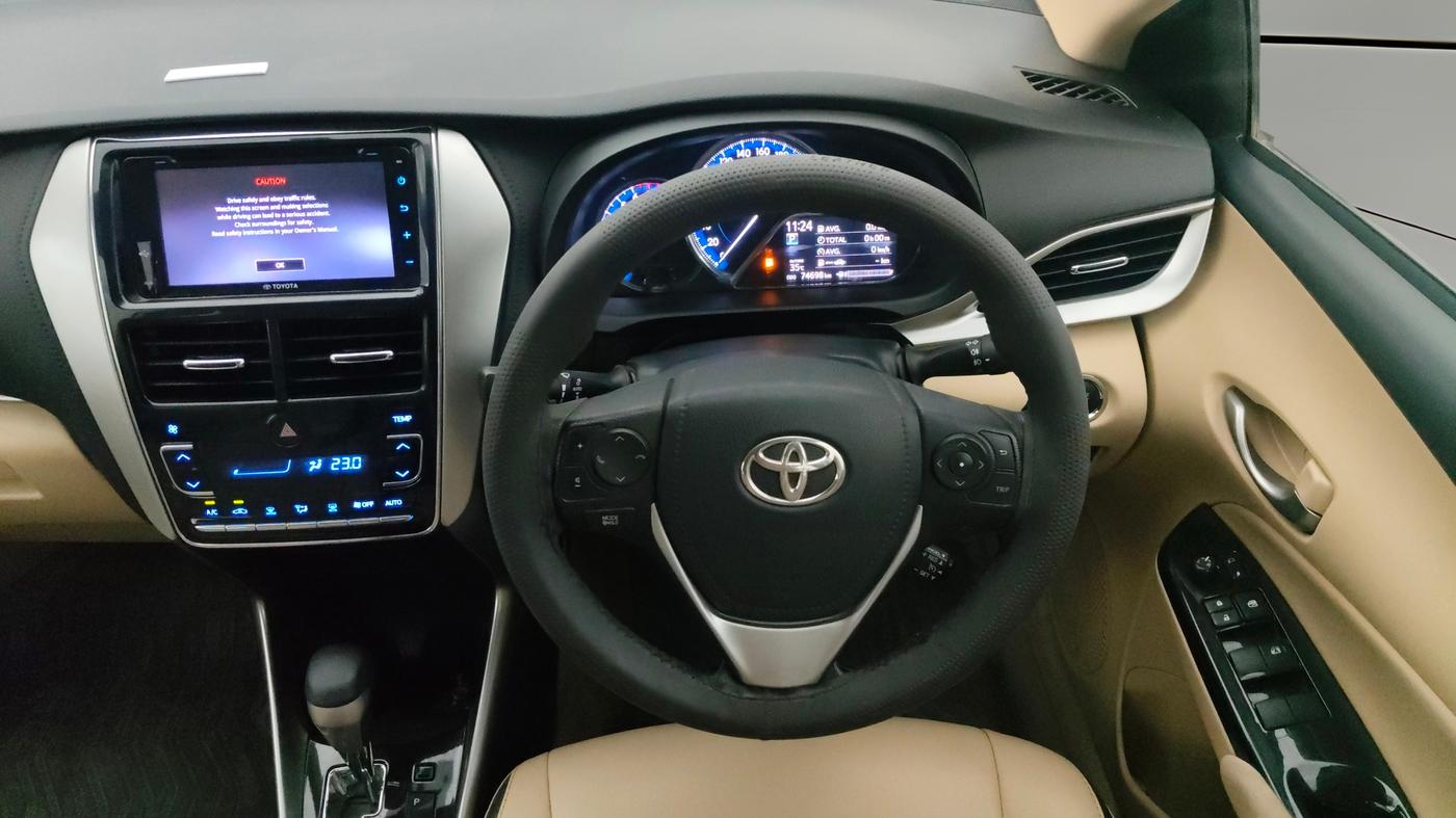 2018 Toyota YARIS V CVT, Petrol, Automatic, 74,673 km, Steering Wheel Close Up