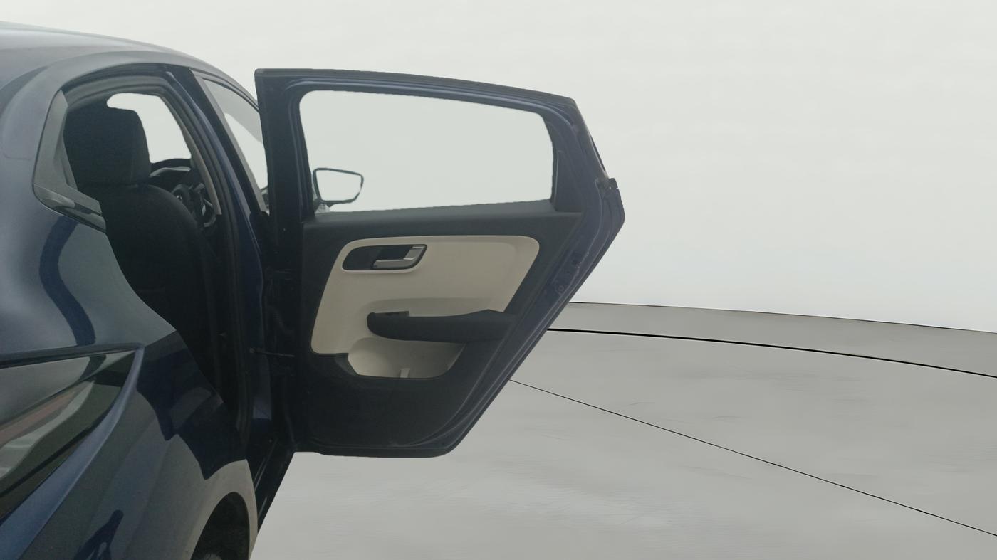 2023 Tata ALTROZ XZ PLUS O SUNROOF CNG, CNG, Manual, 17,767 km, RHS Rear Door