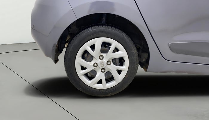 2017 Hyundai Grand i10 SPORTZ (O) 1.2 KAPPA VTVT, Petrol, Manual, 35,960 km, Right Rear Wheel