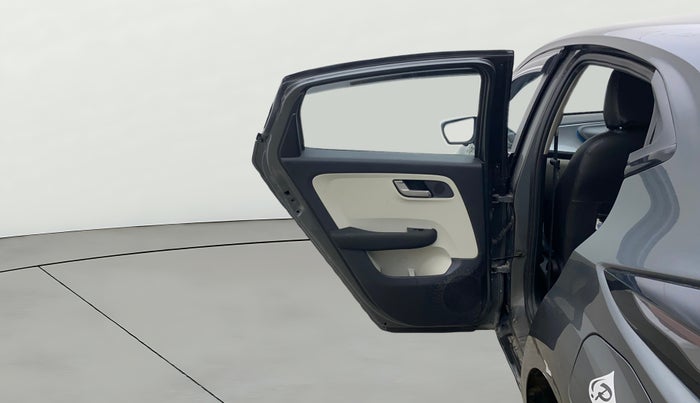 2023 Tata ALTROZ XZA + SUNROOF, Petrol, Automatic, 37,338 km, LHS Rear Door