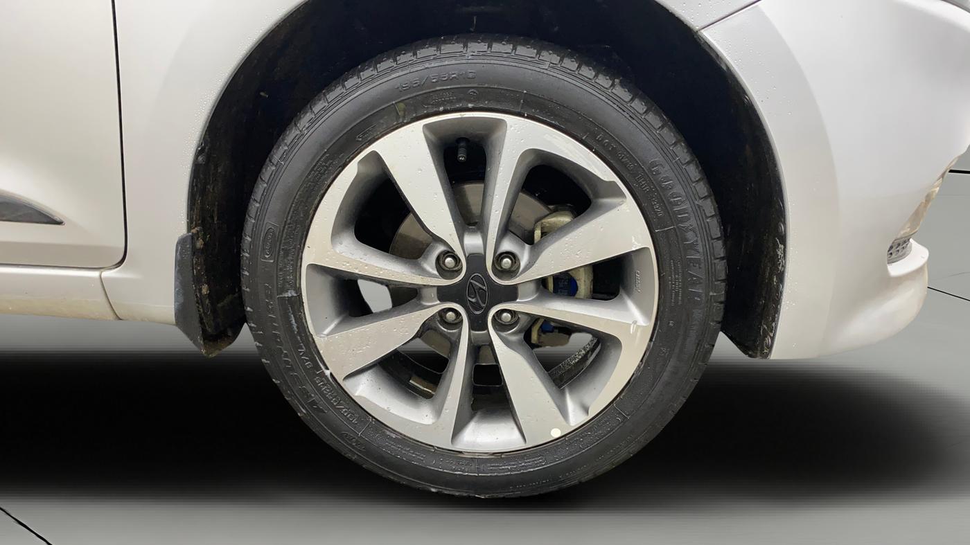 2016 Hyundai Elite i20 ASTA 1.2, Petrol, Manual, 72,609 km, Right Front Wheel
