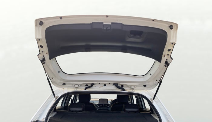 2023 Tata ALTROZ XZ PETROL, Petrol, Manual, 21,487 km, Boot Door Open