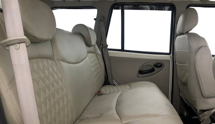 2019 Mahindra Scorpio S3, Diesel, Manual, 96,183 km, Right Side Rear Door Cabin