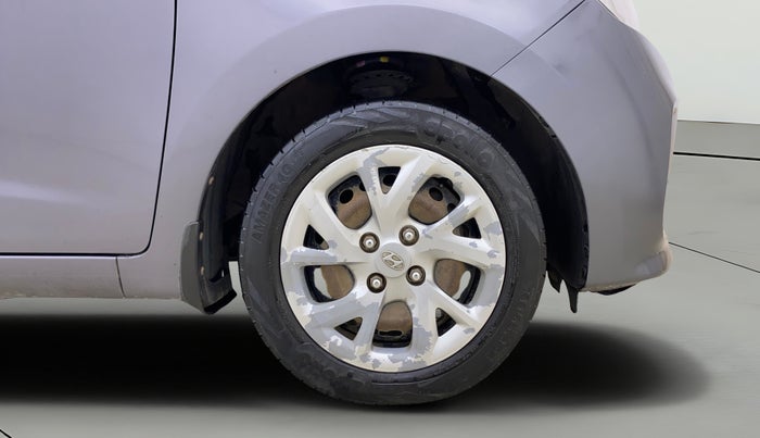 2018 Hyundai Grand i10 MAGNA 1.2 KAPPA VTVT, CNG, Manual, 1,32,621 km, Right Front Wheel