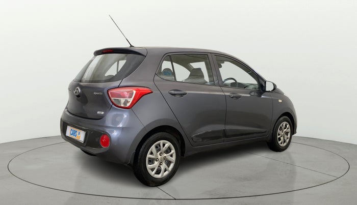2017 Hyundai Grand i10 SPORTZ 1.2 KAPPA VTVT, Petrol, Manual, 33,966 km, Right Back Diagonal
