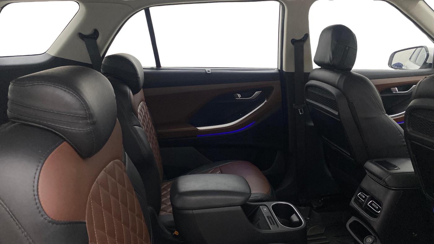 2021 Hyundai ALCAZAR PRESTIGE (O) 6STR 2.0 AT, Petrol, Automatic, 43,802 km, Right Side Rear Door Cabin