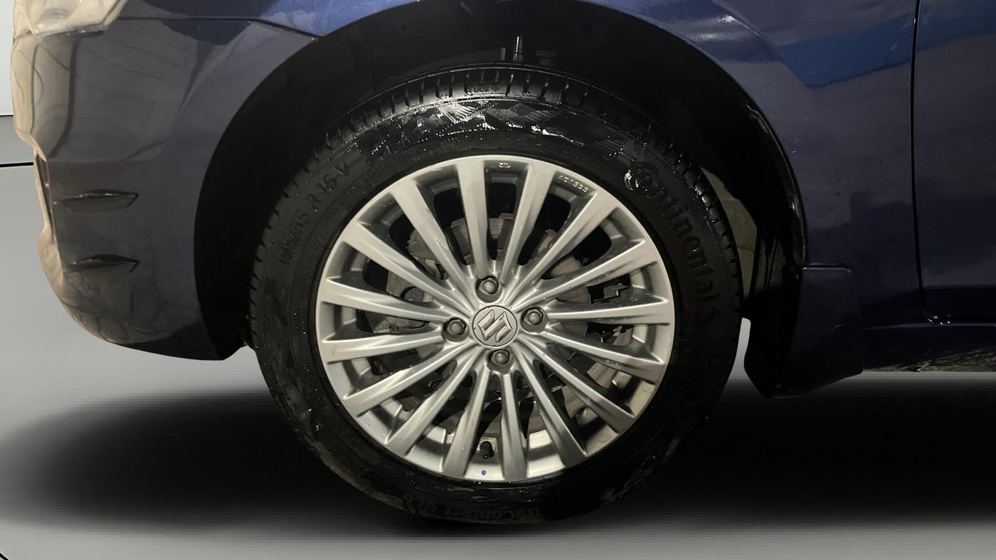2017 Maruti Ciaz ALPHA DIESEL 1.3, Diesel, Manual, 93,874 km, Left Front Wheel