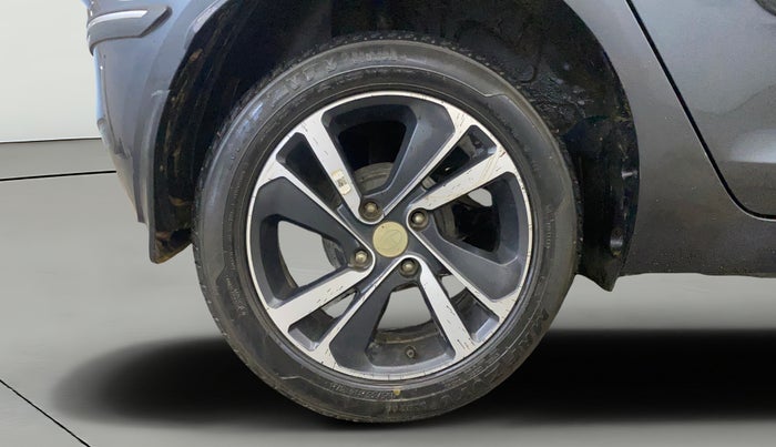 2021 Tata ALTROZ XZ PETROL, Petrol, Manual, 49,467 km, Right Rear Wheel