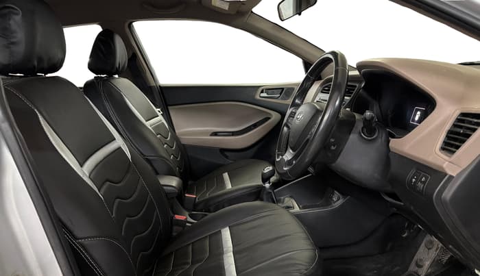 2017 Hyundai Elite i20 ASTA 1.2 (O), Petrol, Manual, 90,669 km, Right Side Front Door Cabin