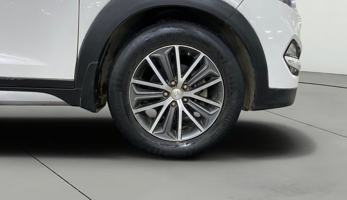 2018 Hyundai Tucson GLS 4WD AT DIESEL, Diesel, Automatic, 1,28,073 km, Right Front Wheel