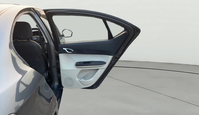 2022 Tata TIGOR XZ PLUS CNG, CNG, Manual, 55,761 km, RHS Rear Door