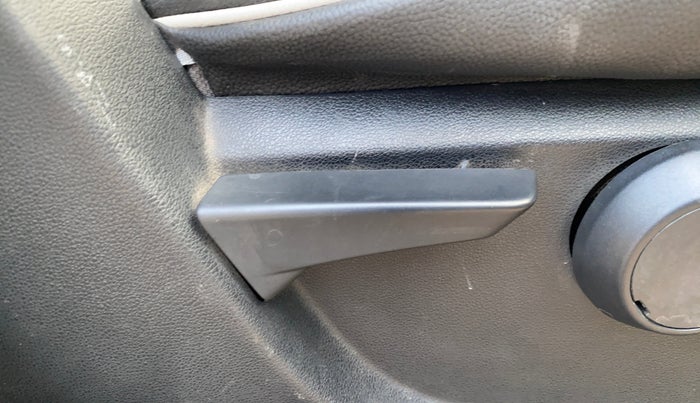 2017 Mahindra Kuv100 K8 5 STR, Petrol, Manual, 22,861 km, Third Seat Row ( optional )