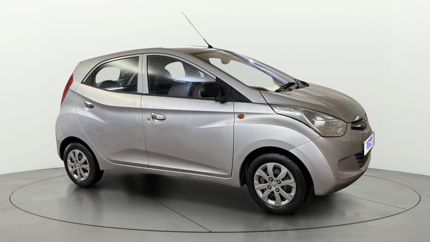 2018 Hyundai Eon MAGNA +, Petrol, Manual, 30,259 km, Right Front Diagonal