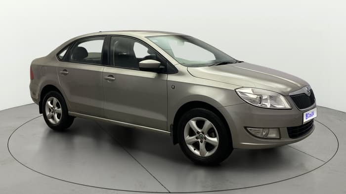 2013 Skoda Rapid ELEGANCE 1.6 MPI MT, Petrol, Manual, 1,08,498 km, Right Front Diagonal