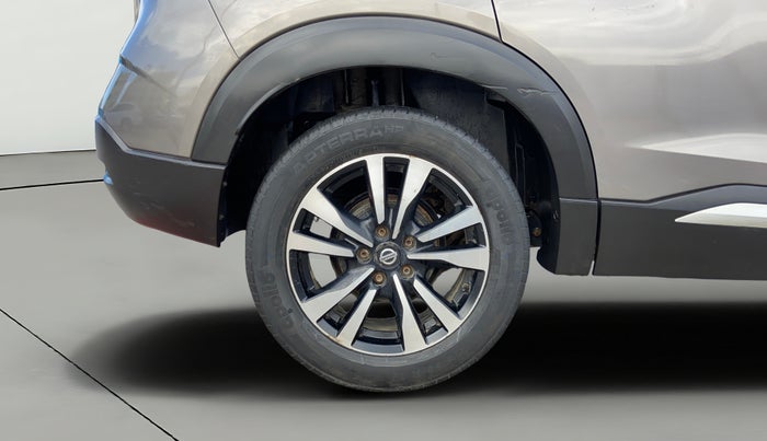 2018 Nissan Kicks XV PREMIUM O DUAL TONE DIESEL, Diesel, Manual, 38,793 km, Right Rear Wheel