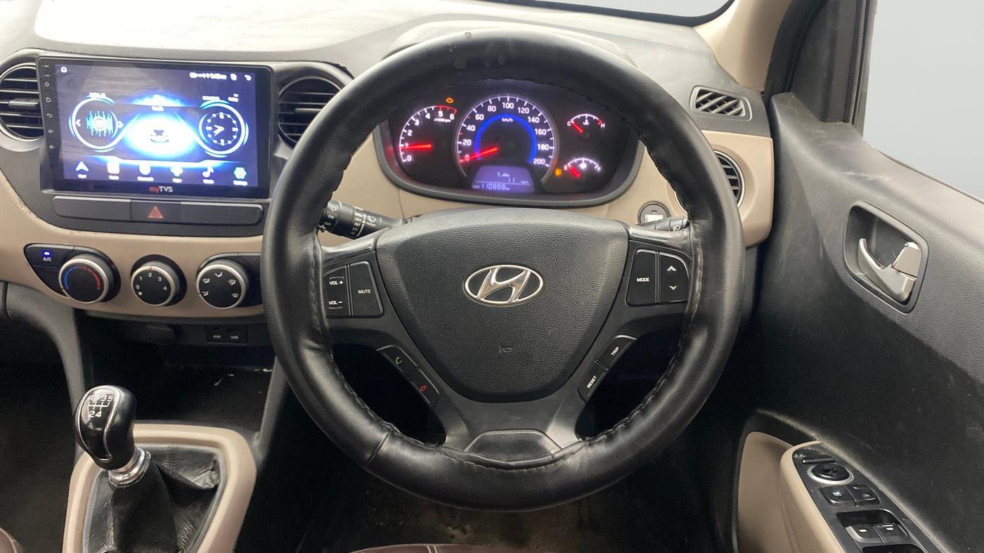 2013 Hyundai Grand i10 ASTA 1.1 CRDI, Diesel, Manual, 1,10,846 km, Steering Wheel Close Up